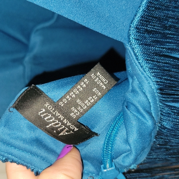 Dress - Picture 4 of 5